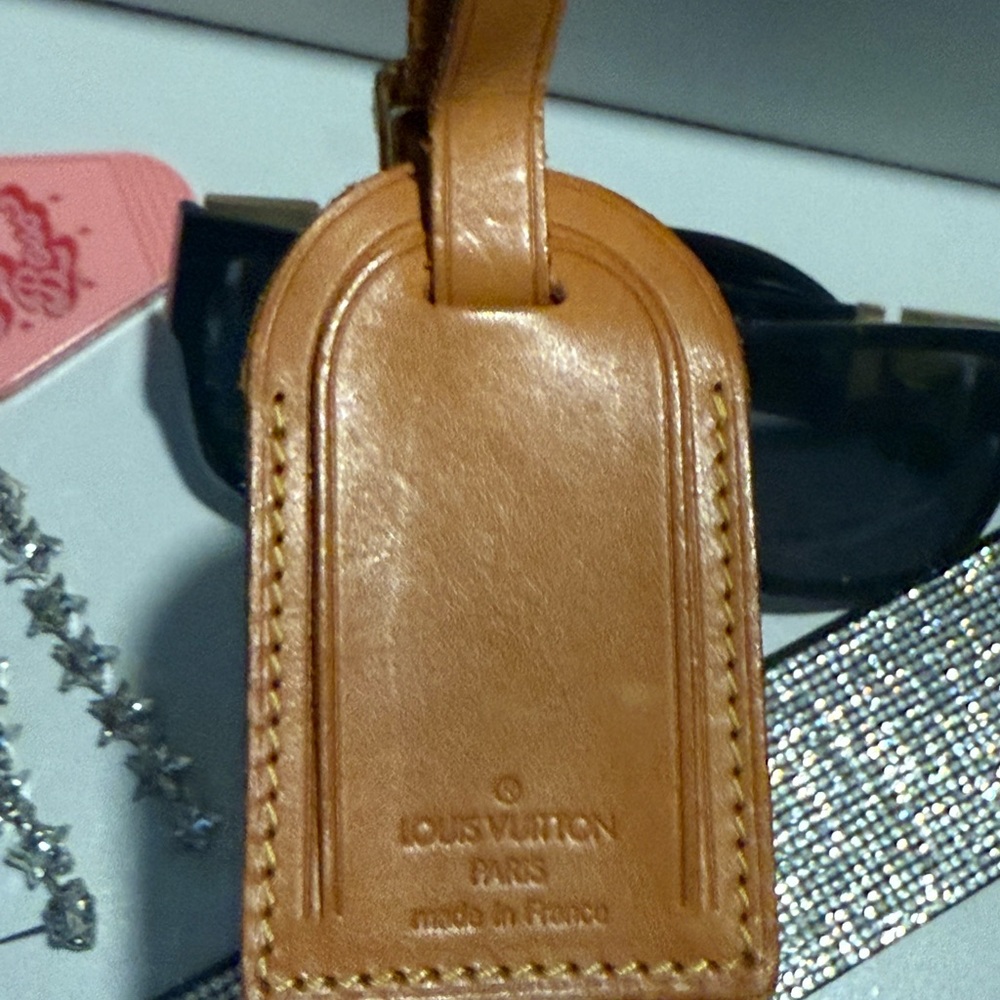 Louis Vuitton Brown Leather Tag